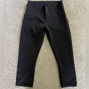 Lulu capri leggings